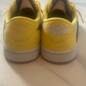 Jordan 1 Retro Lows OG SP
Travis Scott Canary (Women’s)